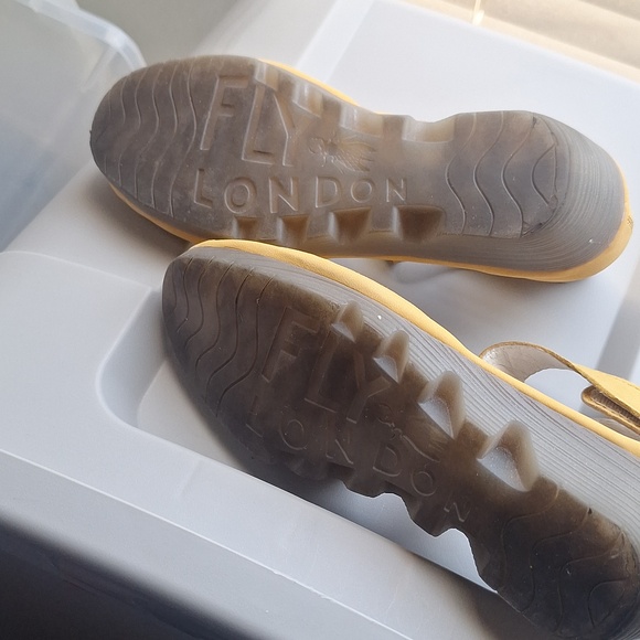 Fly London Yellow Leather Wedge Sandals Women Size 38 - Picture 6 of 6